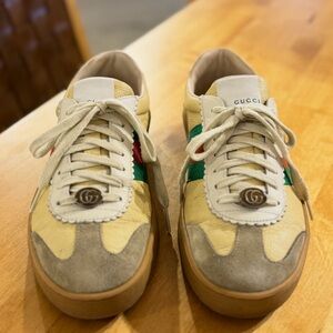 Gucci Beige, Green & Red Low-Top Sneakers